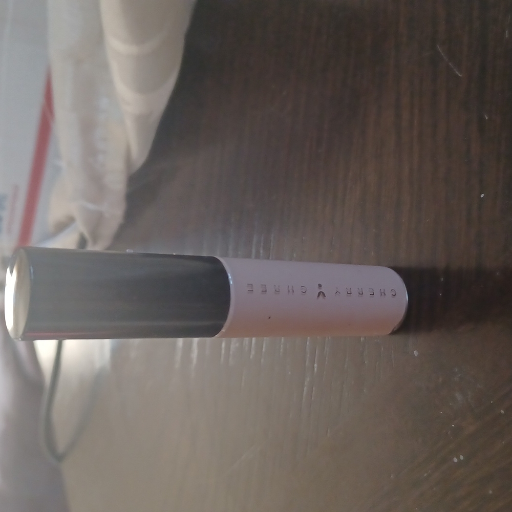 Nude liquid lipstick